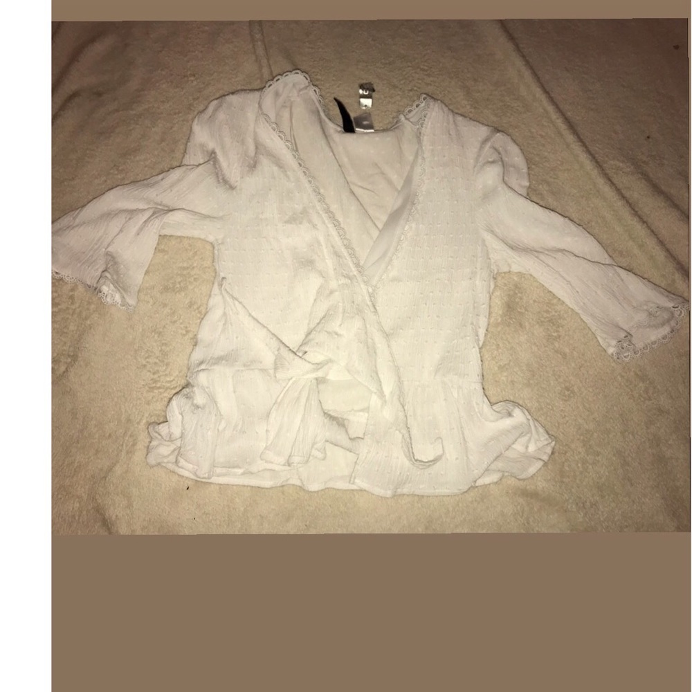 ‼️ white blouse ‼️